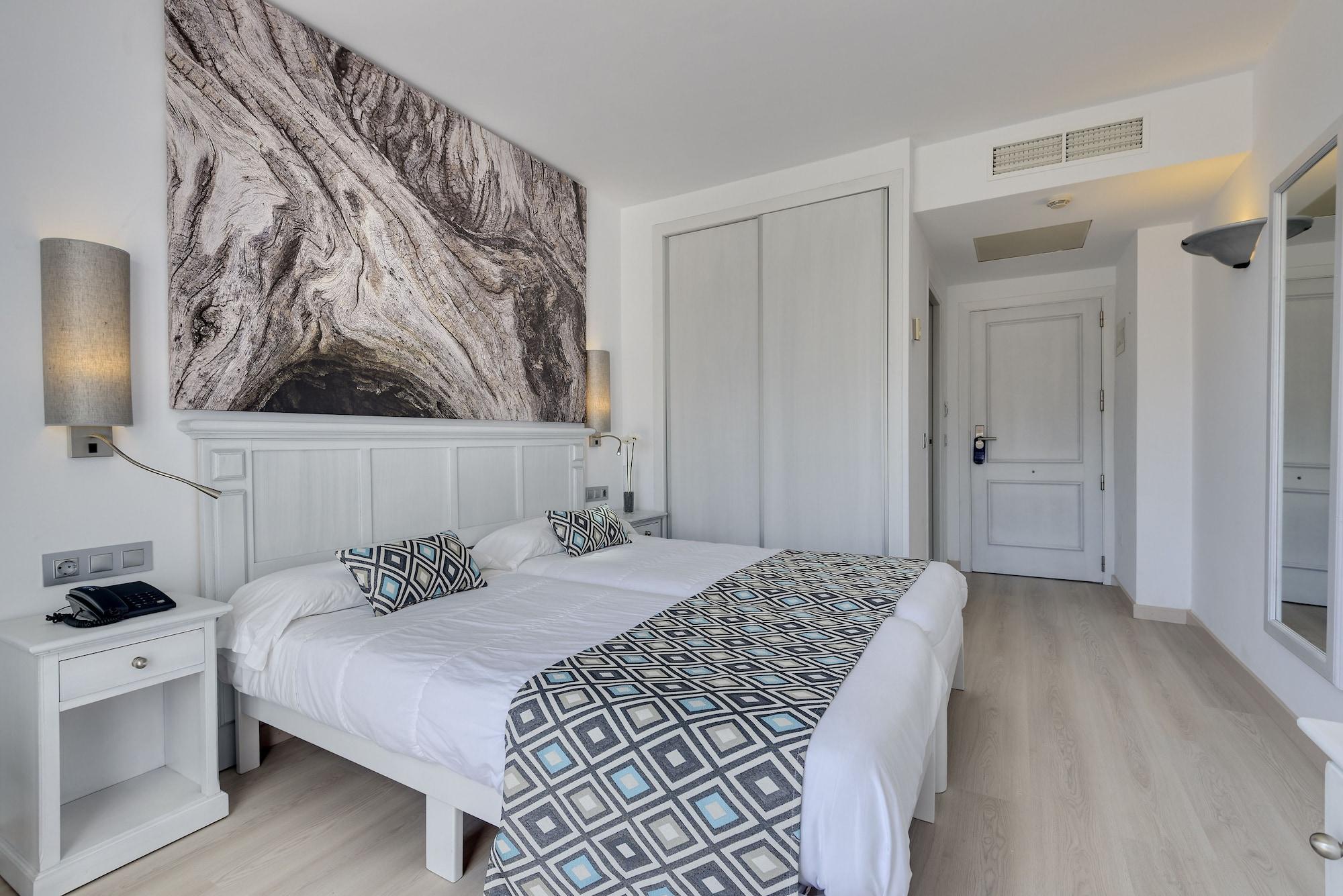 Cala Millor Garden Hotel - Adults Only Екстер'єр фото